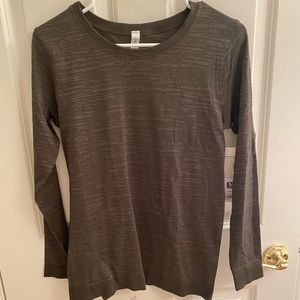 Lululemon swiftly breeze long sleeve 6 olive green